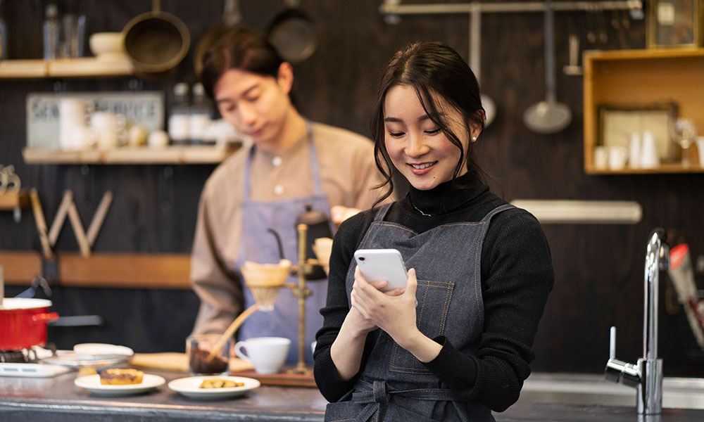 Naik Levelkan Bisnis Kuliner Anda dengan Ekosistem Lengkap dari InterActive